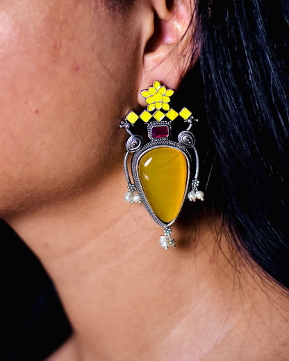 Dangler Earrings with Monalisa Stone